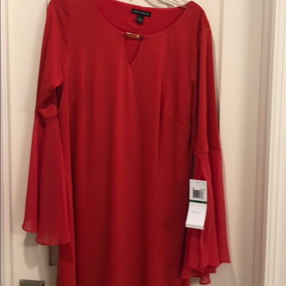 Orange pretty up-to the knee dress